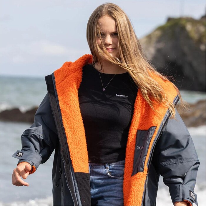 2024 Dryrobe Advance Junior Long Sleeve Changing Robe V3KSLSDA - Dark Grey / Orange